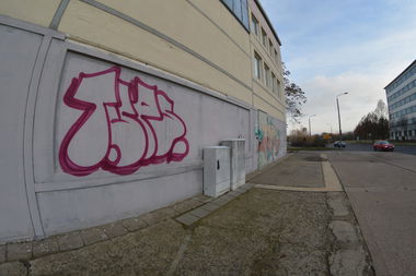 Graffiti Wall - Photo by NOIIO3