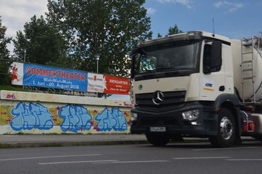 Graffiti Wall in Frankfurt (Oder) - Photo by NOIIO3 - tups, tup, throwup (2016)