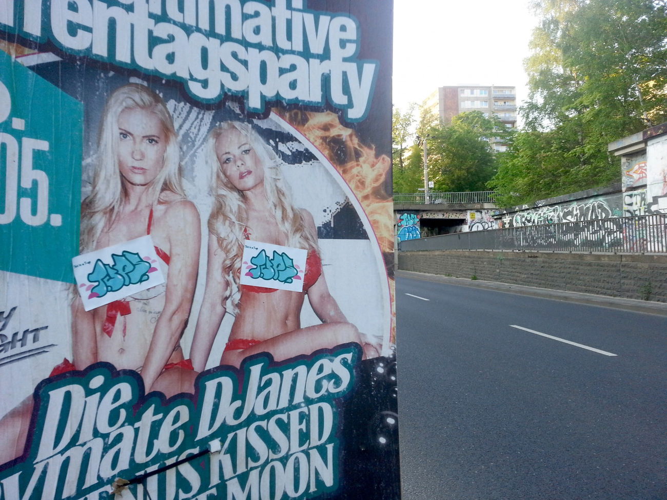 Graffiti Street Art - Photo by NOIIO3 (2016)