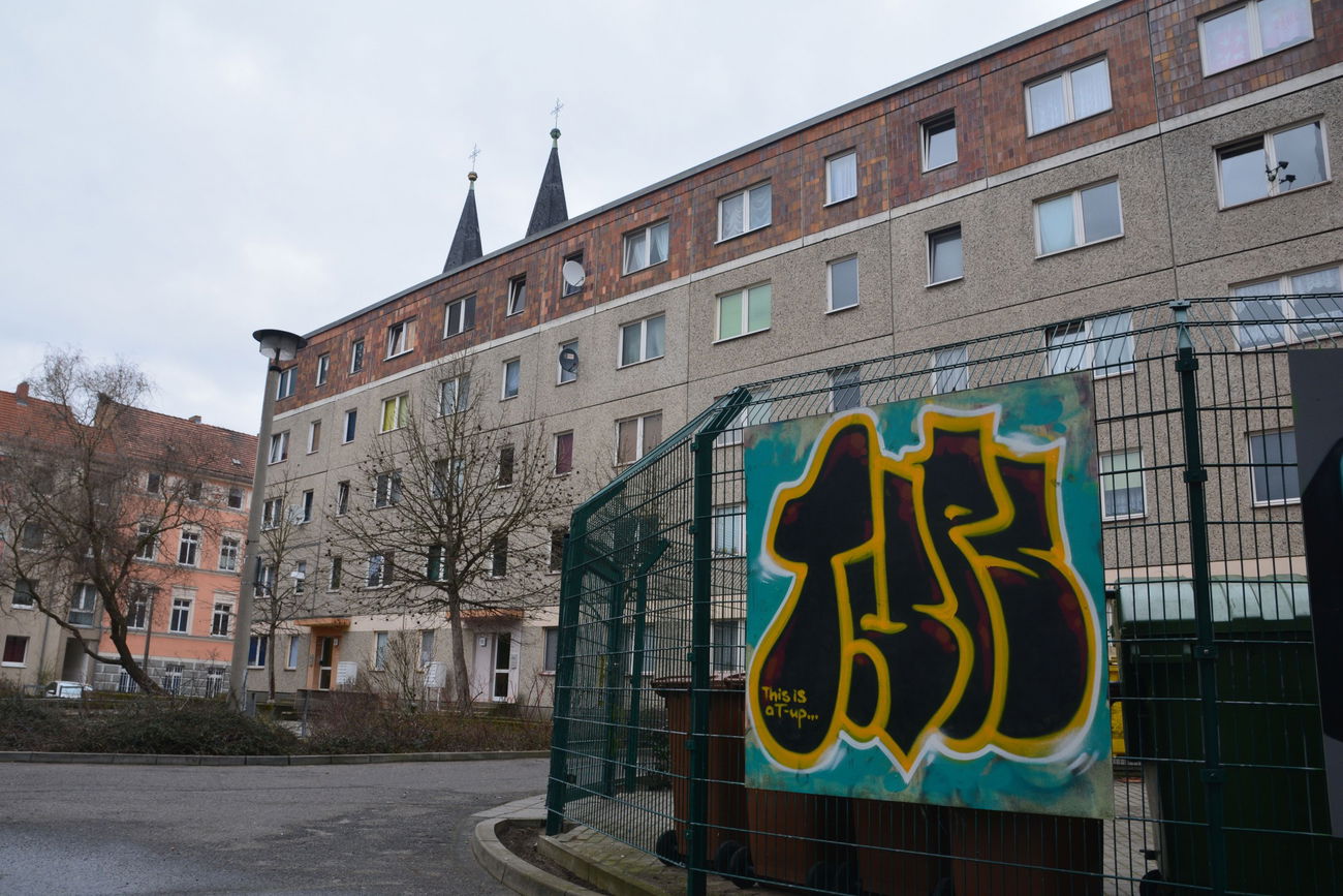 Graffiti Bombing - Photo by NOIIO3 - tups (2016)