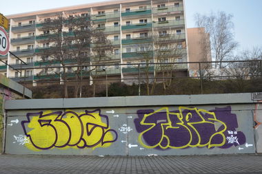 Graffiti Wall - Photo by NOIIO3 - tups, tup, throwup (2016)