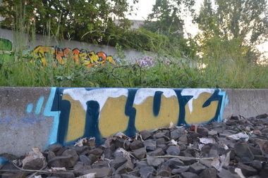 Graffiti Bombing - Photo by NOIIO3 - no2, nr2, number2 (2017)