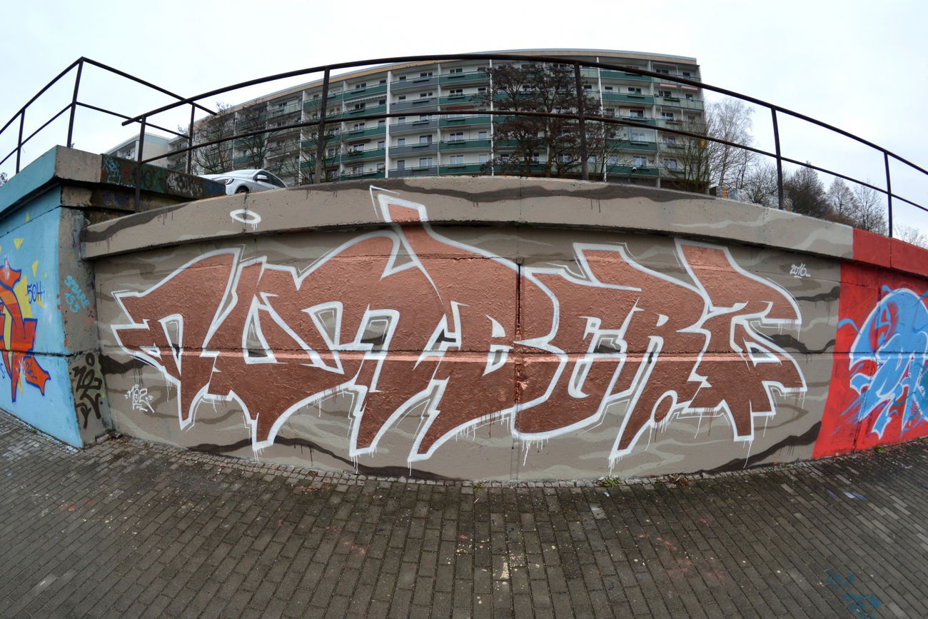 Graffiti Wall - Photo by NOIIO3 - no2, number2, nr2 (2016)