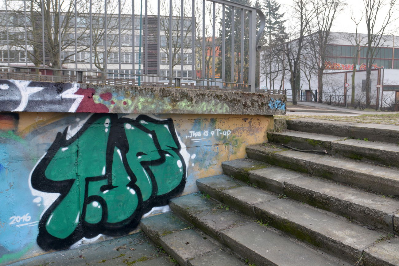 Graffiti Bombing - Photo by NOIIO3 - tups, tup (2016)