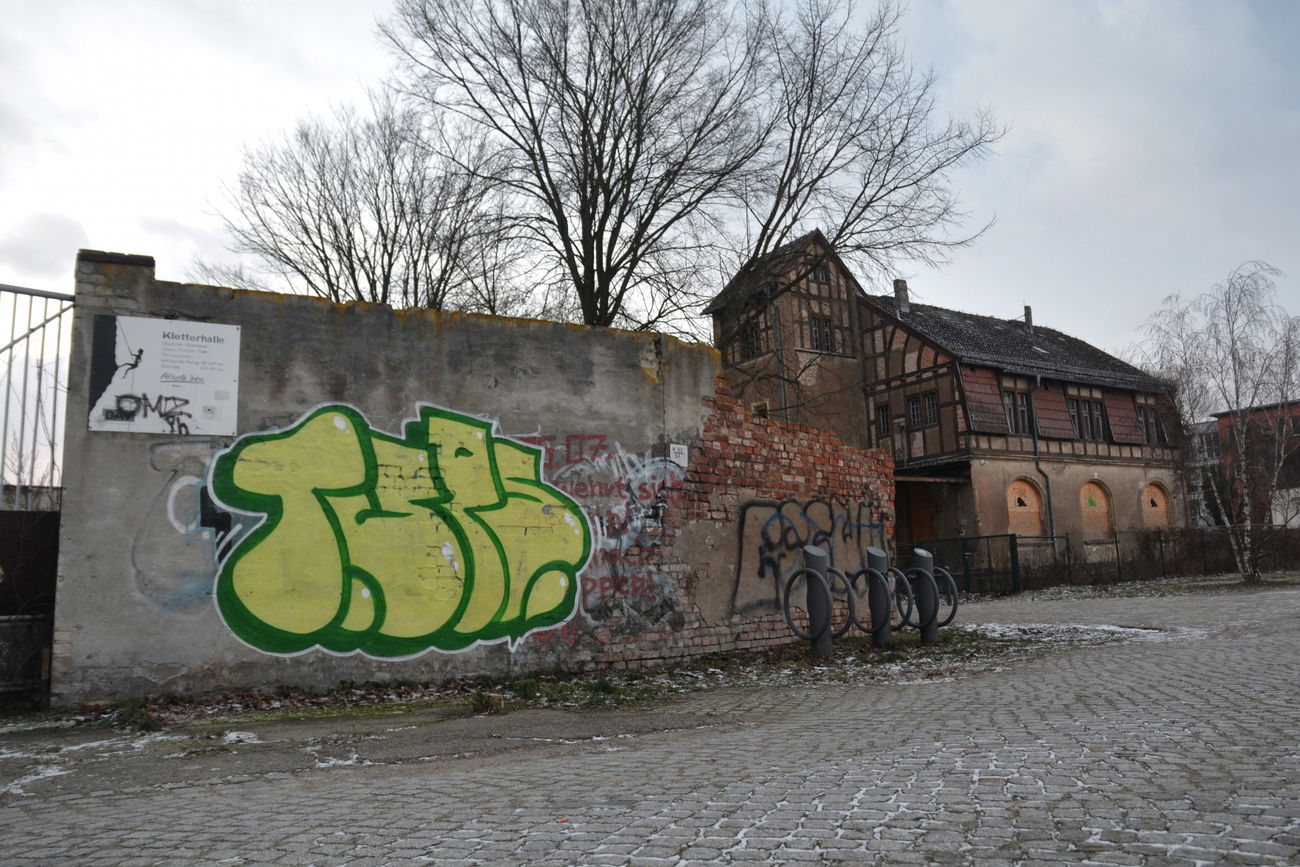 Graffiti Bombing - Photo by NOIIO3 - tups, throwup, thisisatup (2016)