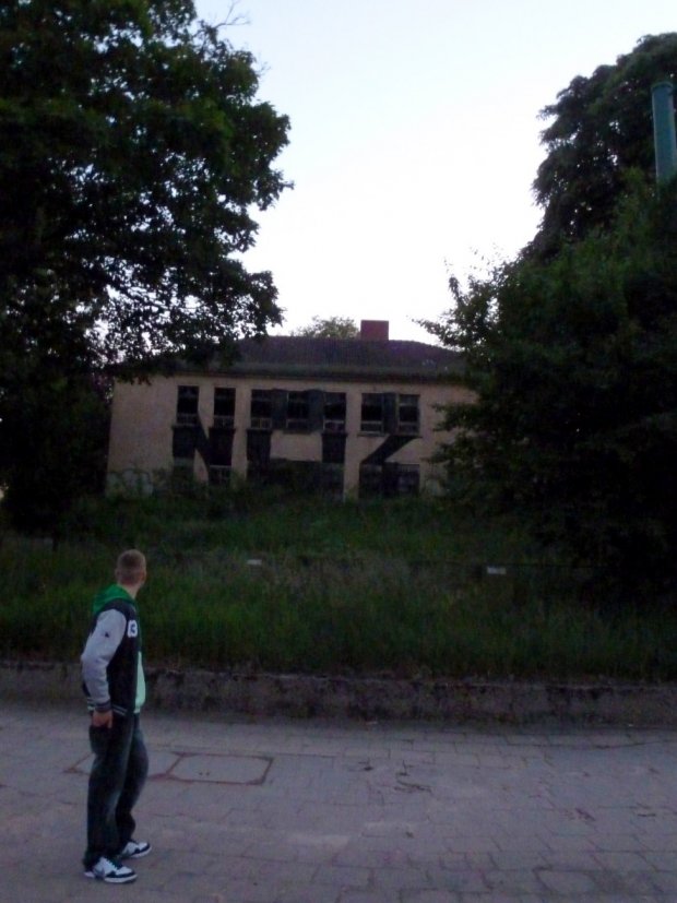 Graffiti Wall - Photo by NOIIO3 - no2, numbertwo, nummer2 (2013)