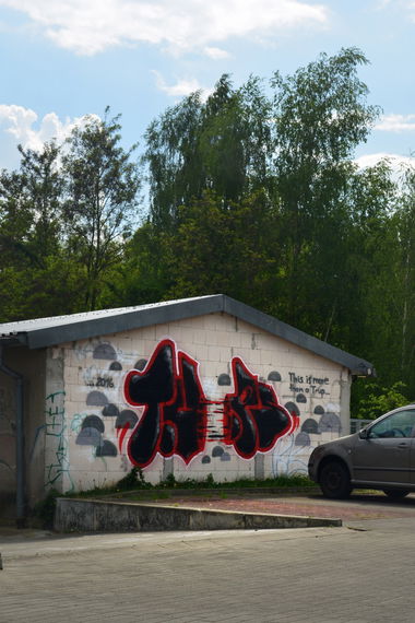 Graffiti Bombing - Photo by NOIIO3 - tup, tups (2016)