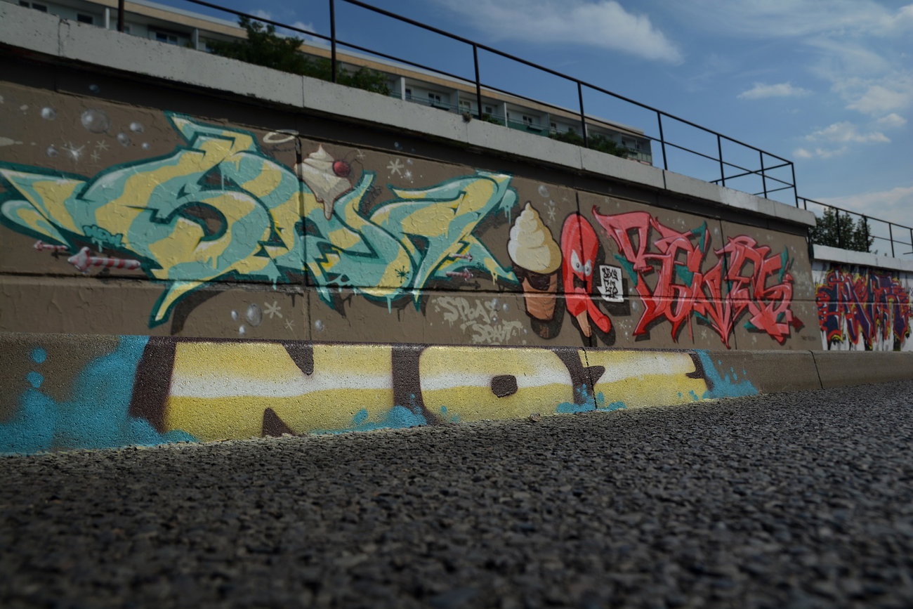 Graffiti Wall - Photo by NOIIO3 - no2 (2016)