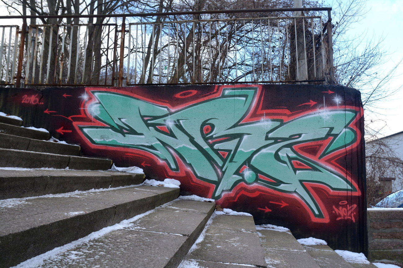 Graffiti Wall - Photo by NOIIO3 - nr.2, no2, nr2 (2016)
