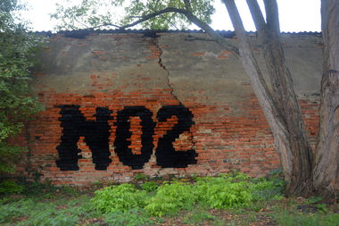 Graffiti Bombing - Photo by NOIIO3 - no2, number2, nummerzwei (2016)