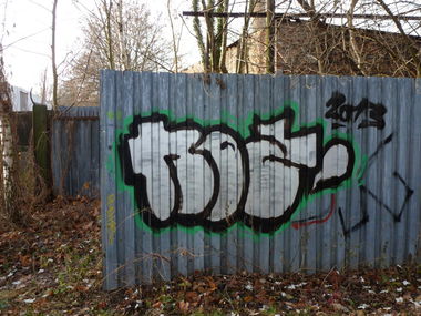 Graffiti Bombing - Photo by NOIIO3 - no2 (2013)