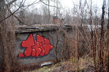 Graffiti Wall - Photo by NOIIO3 - tup, tups, throwup (2016)