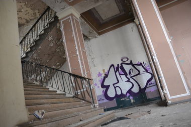 Graffiti Bombing - Photo by NOIIO3 - tups (2016)