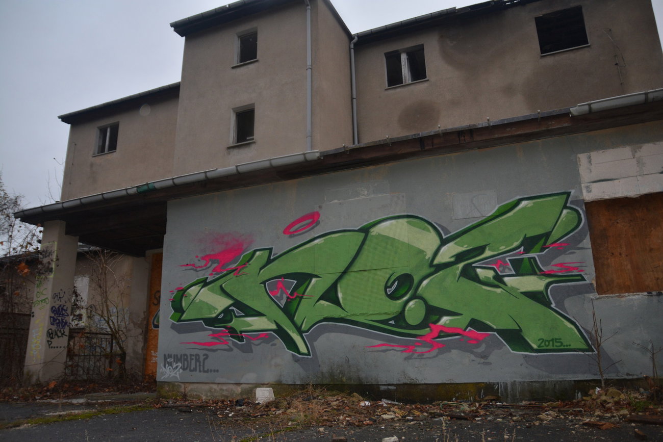 Graffiti Wall - Photo by NOIIO3 - no2 (2015)