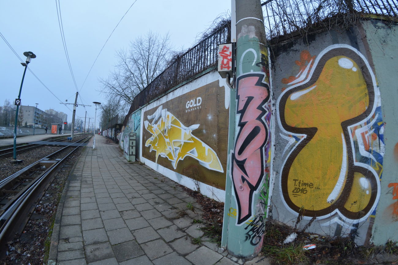 Graffiti Wall - Photo by NOIIO3 - tups, throwup, thisisatup (2016)