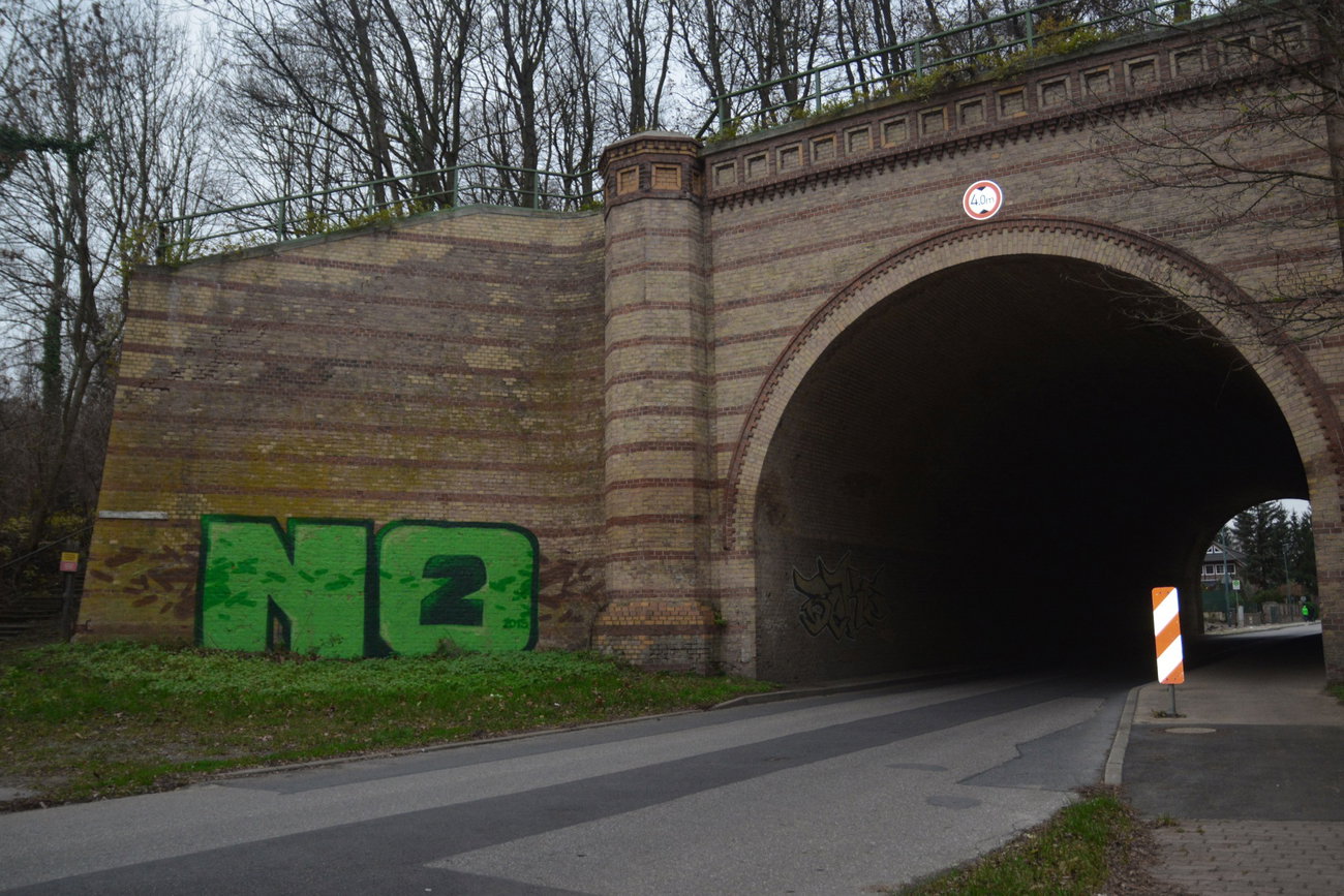 Graffiti Wall - Photo by NOIIO3 - no2, number2, nummer2 (2015)