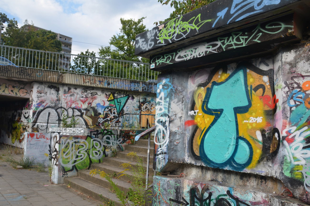 Graffiti Wall - Photo by NOIIO3 - tups, t.ups, throwup (2016)