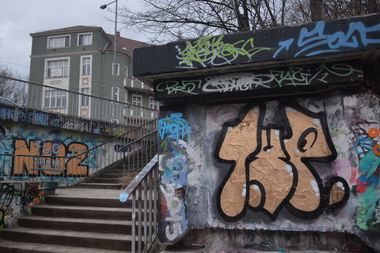 Graffiti Bombing - Photo by NOIIO3 - tups, tup (2016)