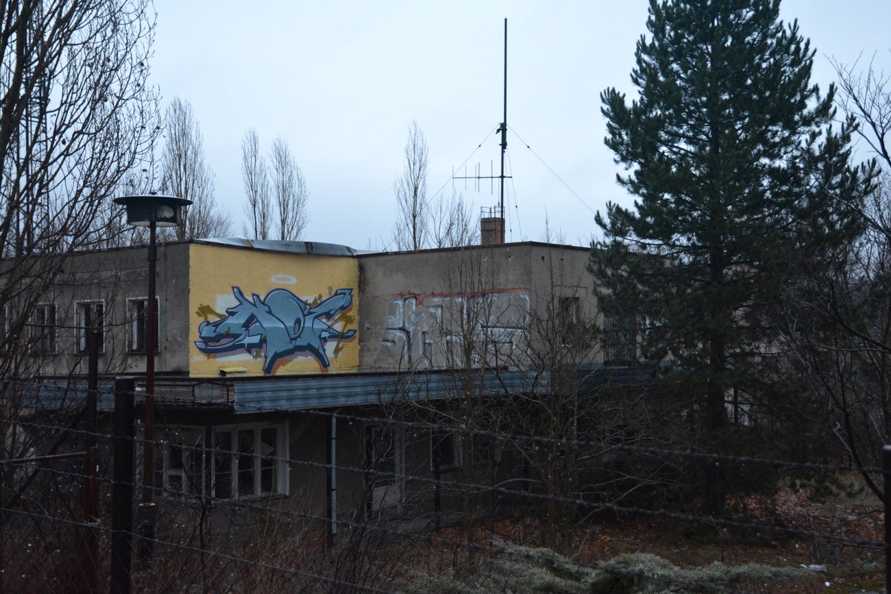 Graffiti Wall - Photo by NOIIO3 - no2, number2, nummer2