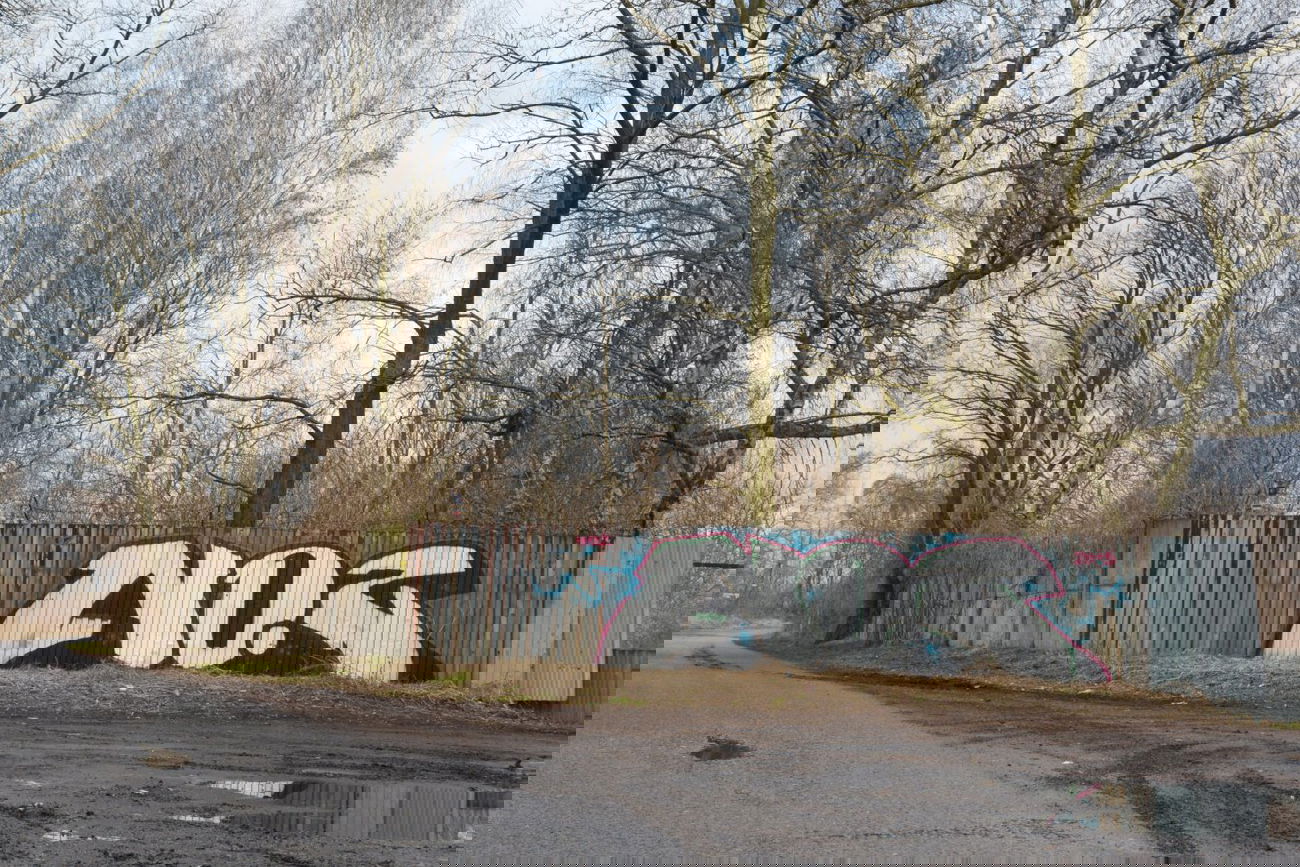 Graffiti Bombing - Photo by NOIIO3 - no.2, no2, nr2 (2015)