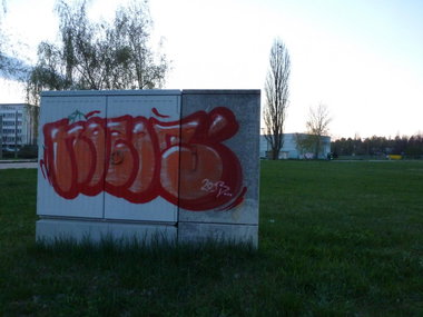Graffiti Bombing - Photo by NOIIO3 (2013)