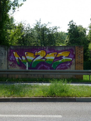 Graffiti Wall - Photo by NOIIO3 (2012)