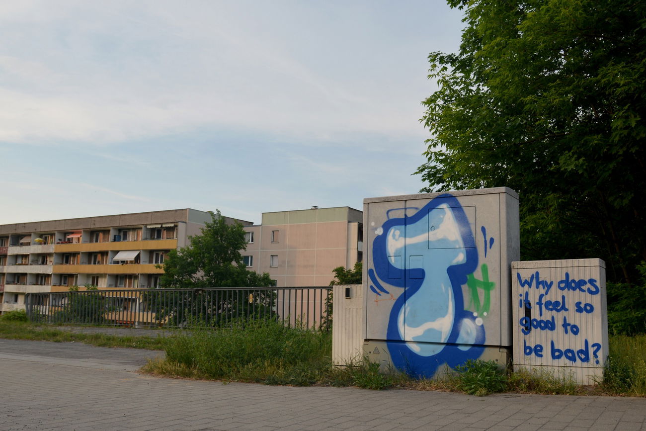 Graffiti Bombing - Photo by NOIIO3 - tups, tup (2016)