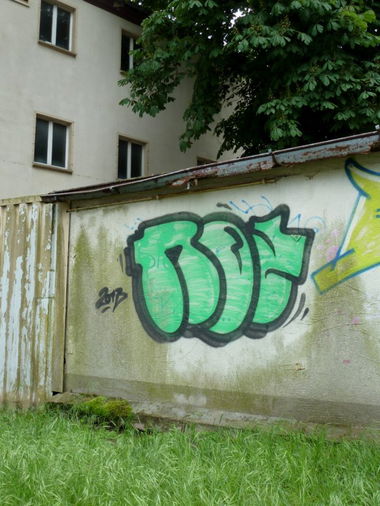 Graffiti Bombing - Photo by NOIIO3 (2013)