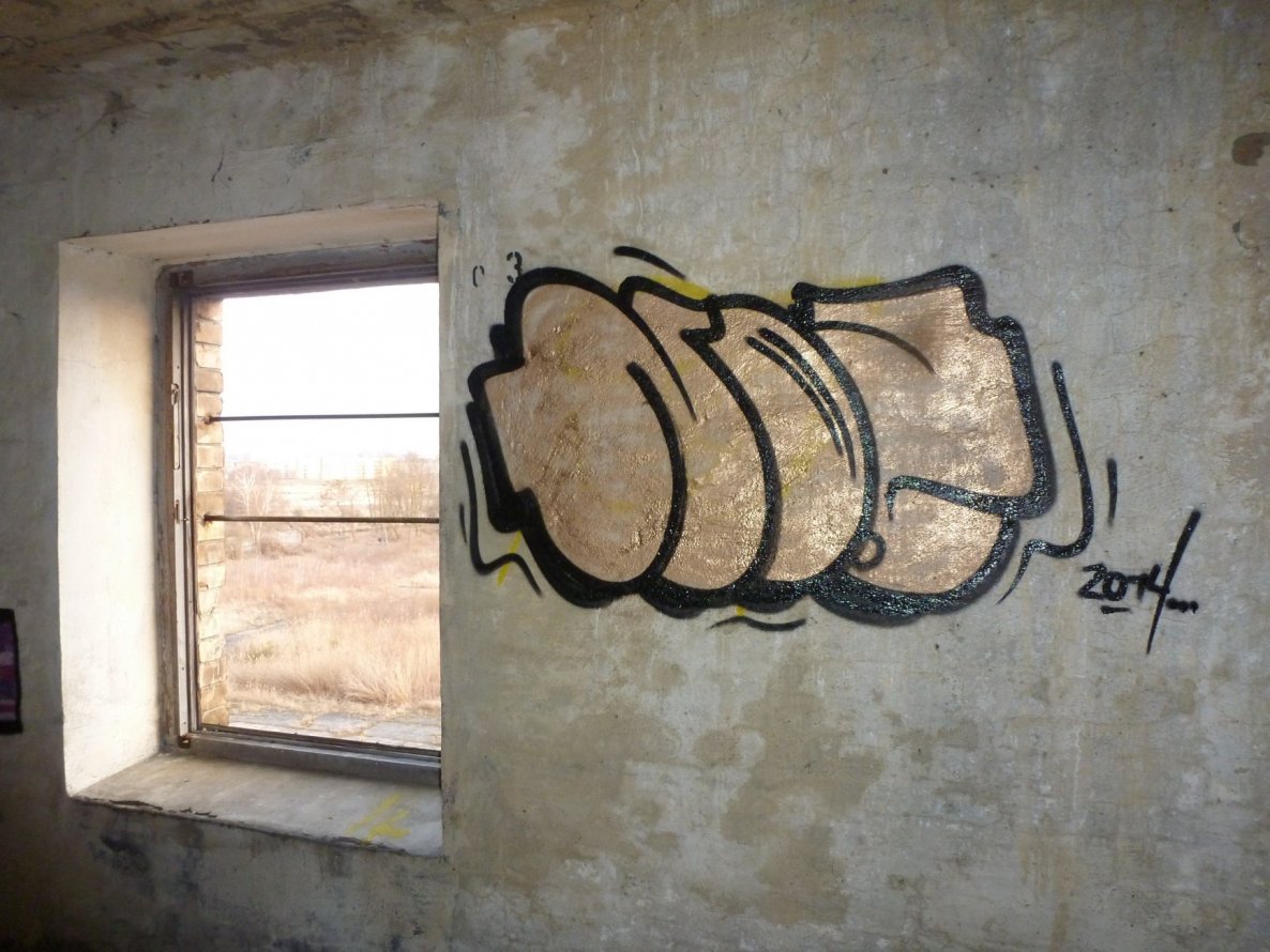 Graffiti Wall - Photo by NOIIO3 (2014)