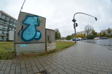 Graffiti Bombing - Photo by NOIIO3 - tups, tup (2016)