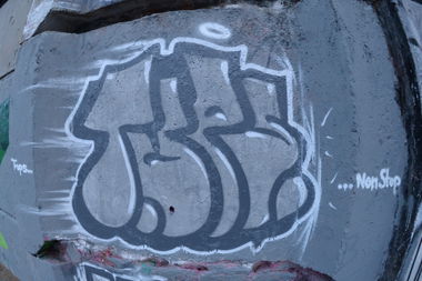 Graffiti Wall - Photo by NOIIO3 - tups (2017)