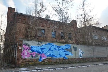 Graffiti Bombing - Photo by NOIIO3 - no2, noz, numbertwo (2016)