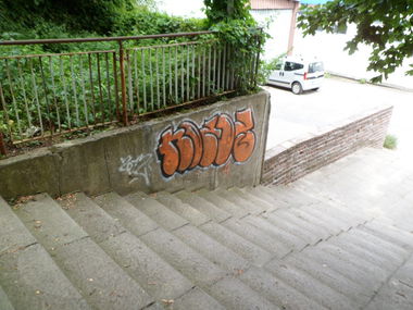 Graffiti Bombing - Photo by NOIIO3 (2012)