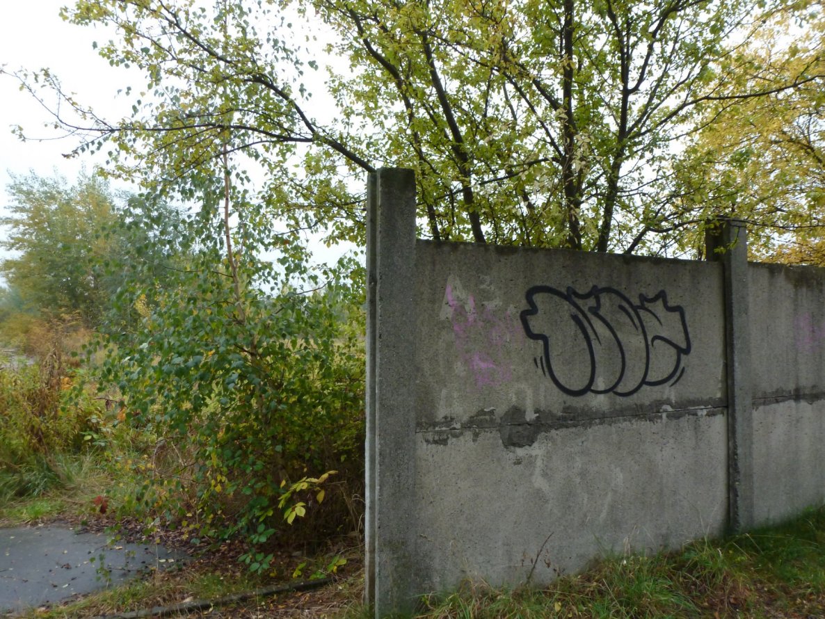 Graffiti Wall - Photo by NOIIO3 - no2, numbertwo, nuber2 (2013)