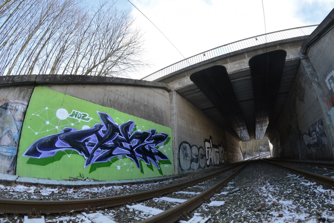 Graffiti Wall - Photo by NOIIO3 - no2, nr2, numbertwo (2016)