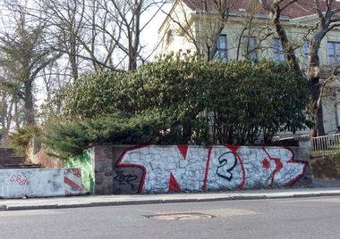 Graffiti Bombing - Photo by NOIIO3 (2012)
