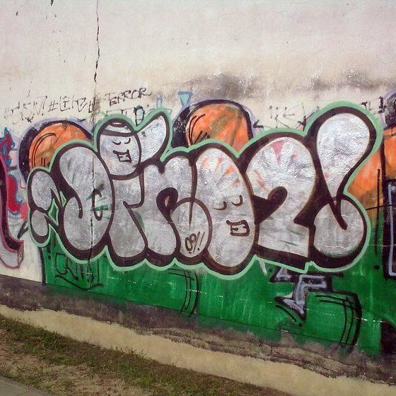 Graffiti Wall - Photo by NOIIO3