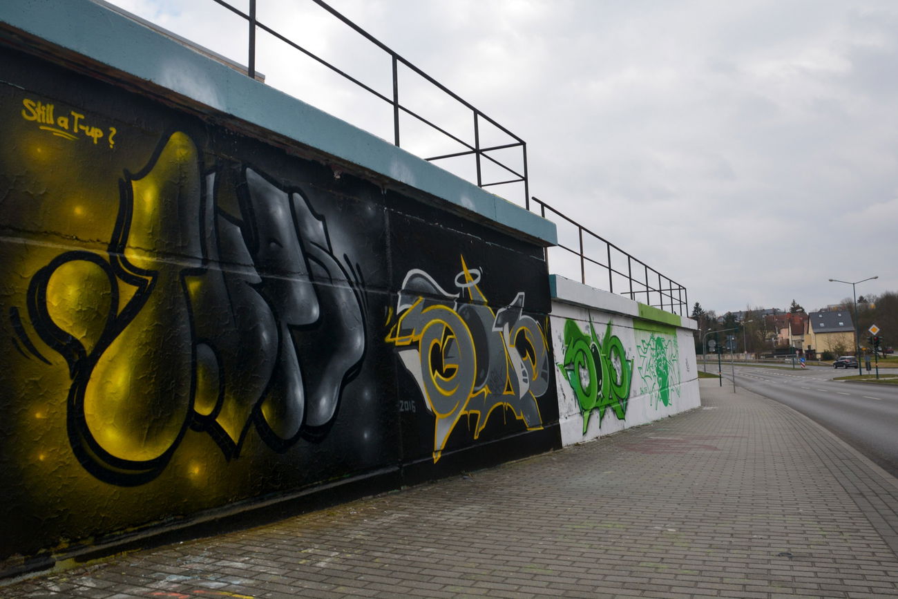 Graffiti Wall - Photo by NOIIO3 - tups (2016)