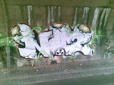 Graffiti Wall - Photo by NOIIO3