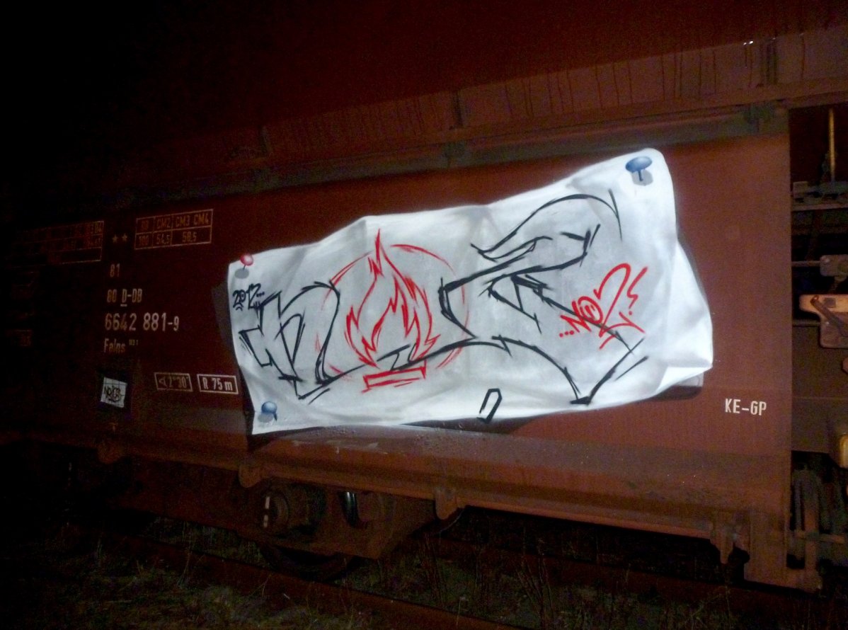 Graffiti Train - Photo by NOIIO3 - no2 (2012)