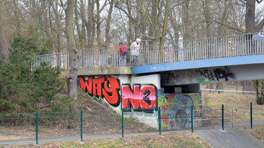 Graffiti Bombing - Photo by NOIIO3 - no2, wayn, wayno2 (2015)