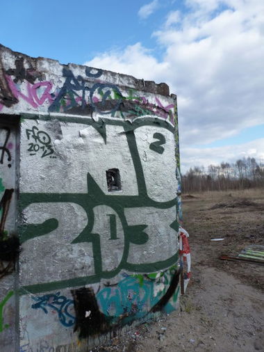 Graffiti Bombing in Berlin - Photo by NOIIO3 - no2, 203, no203 (2013)