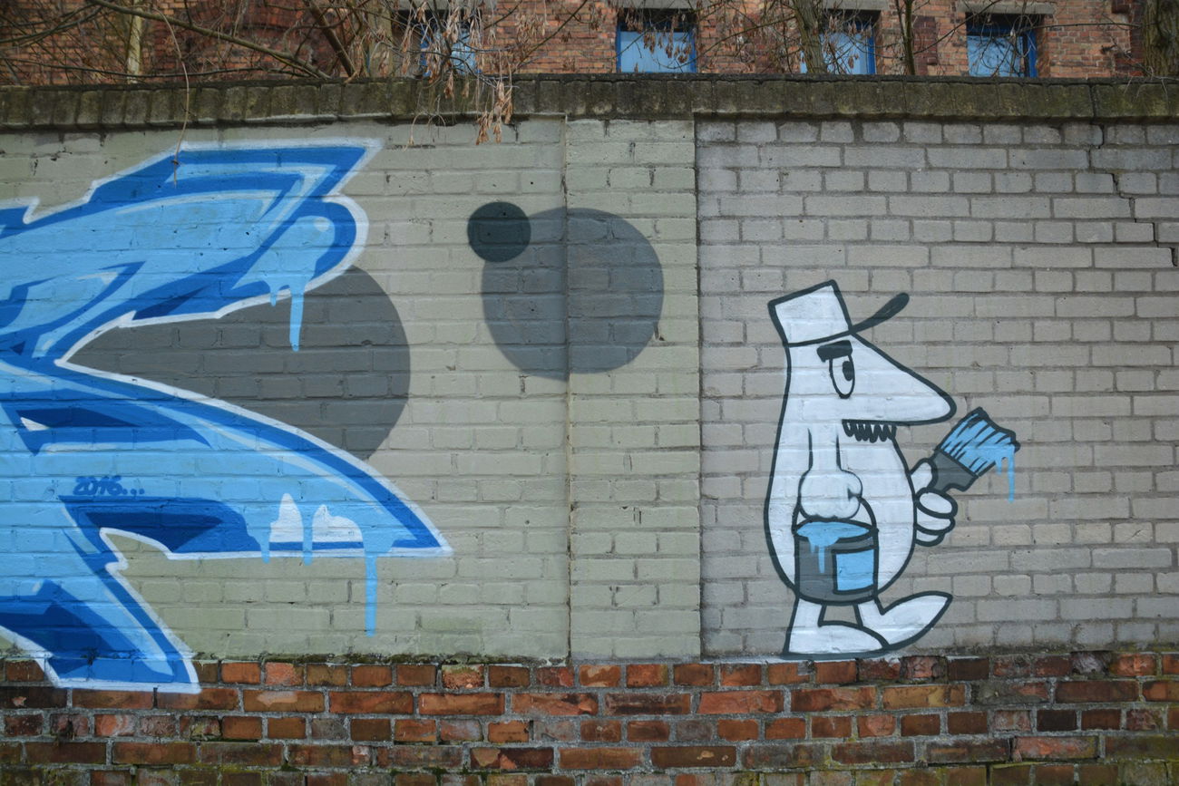 Graffiti Bombing - Photo by NOIIO3 - no2, numbertwo, number2 (2016)