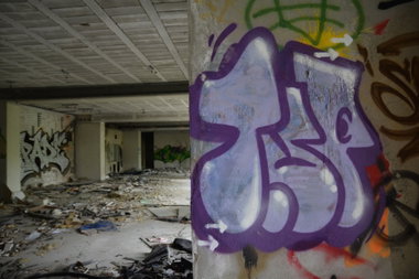 Graffiti Wall - Photo by NOIIO3 - tups, tup (2016)