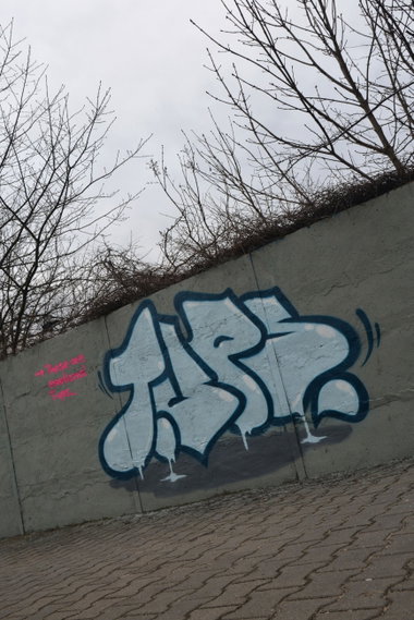Graffiti Wall in Slubice - Photo by NOIIO3 - tups (2016)