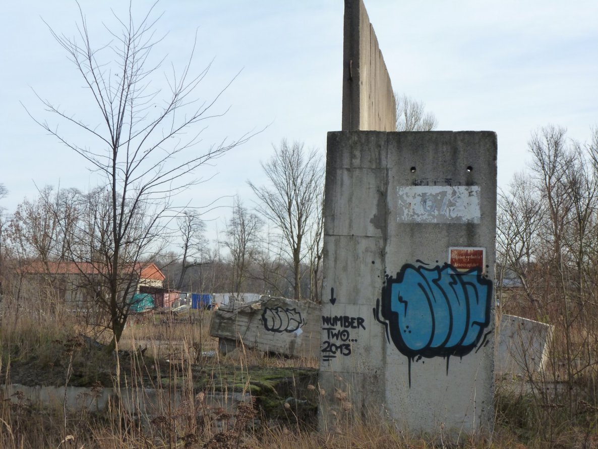 Graffiti Wall - Photo by NOIIO3 (2013)
