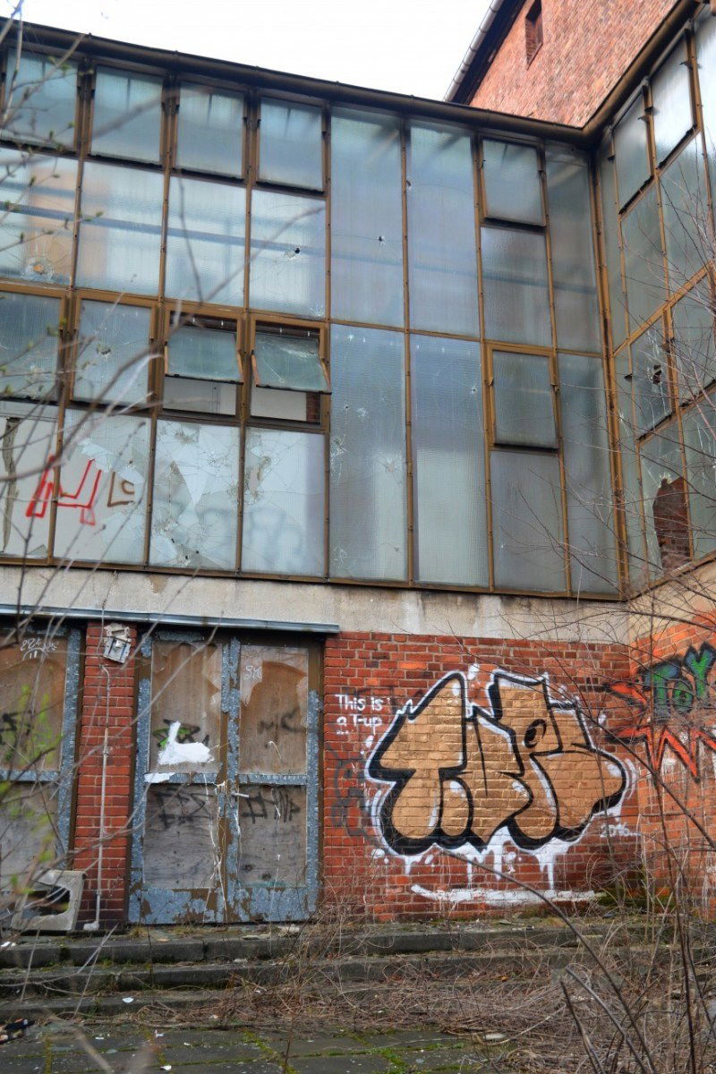 Graffiti Bombing - Photo by NOIIO3 - tups (2016)