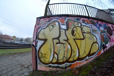 Graffiti Wall - Photo by NOIIO3 - tups, throwup, thisisatup (2016)