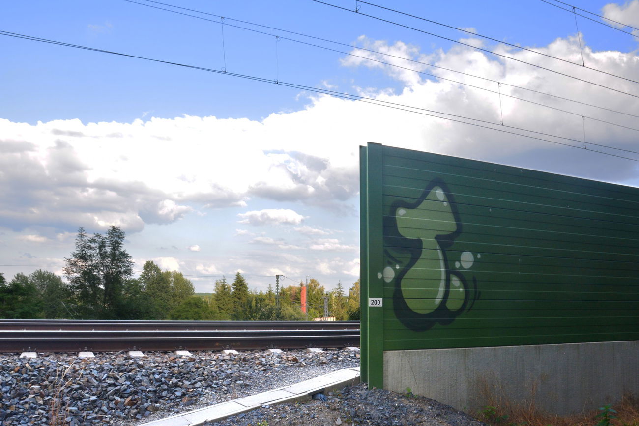 Graffiti Bombing - Photo by NOIIO3 - tup, tups, throwup (2016)