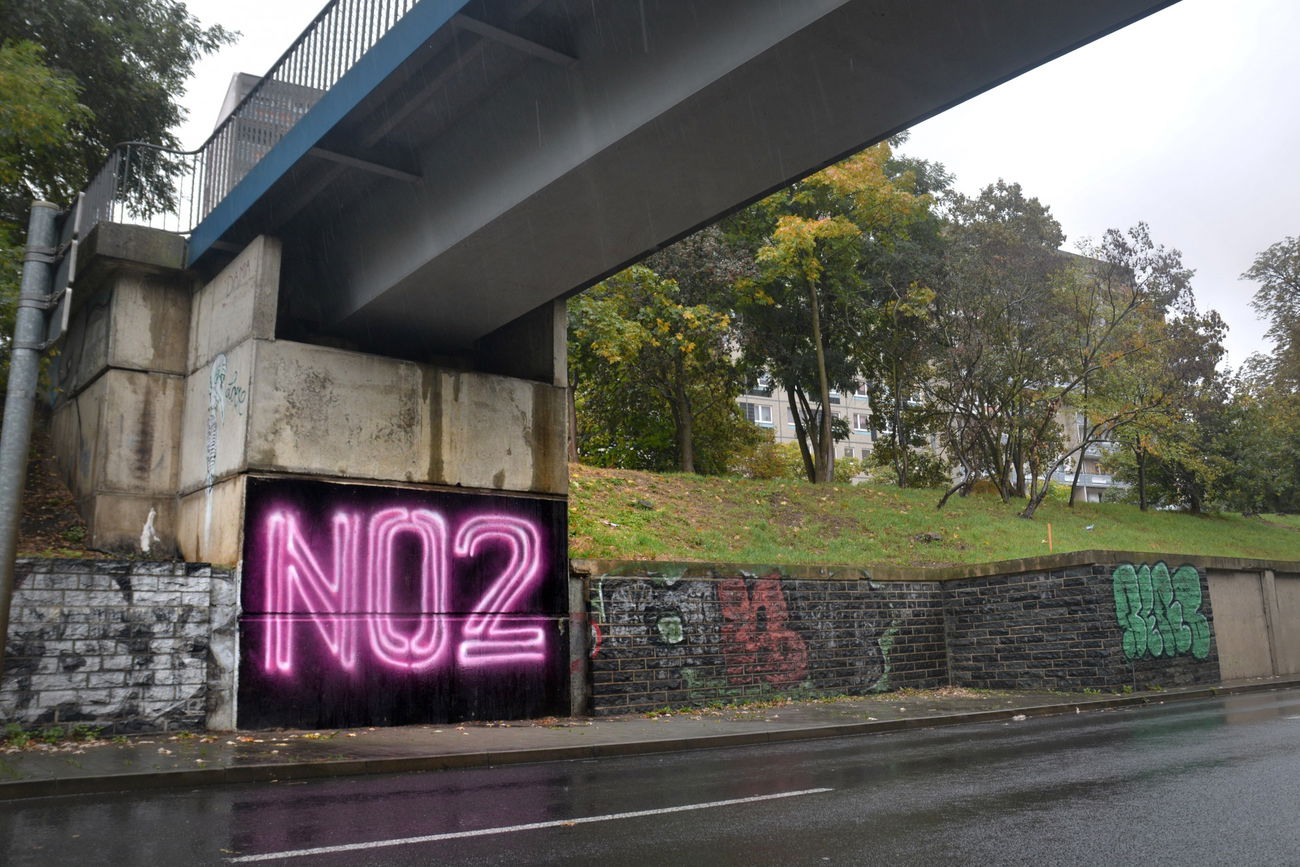 Graffiti Bombing in Frankfurt (Oder) - Photo by NOIIO3 - no2, numbertwo, number2 (2016)